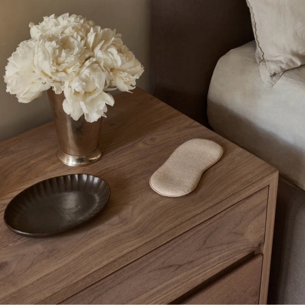 Jenni Kayne NWT Alpaca Eye Mask Light Grey  In Original Packaging